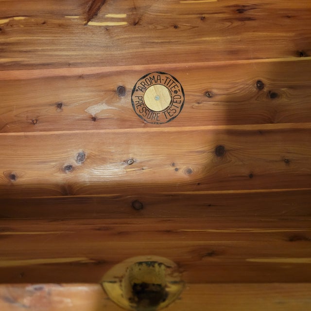 Mid-Century Lane Cedar/Blanket/Hope Chest Tv Stand For Sale - Image 11 of 12