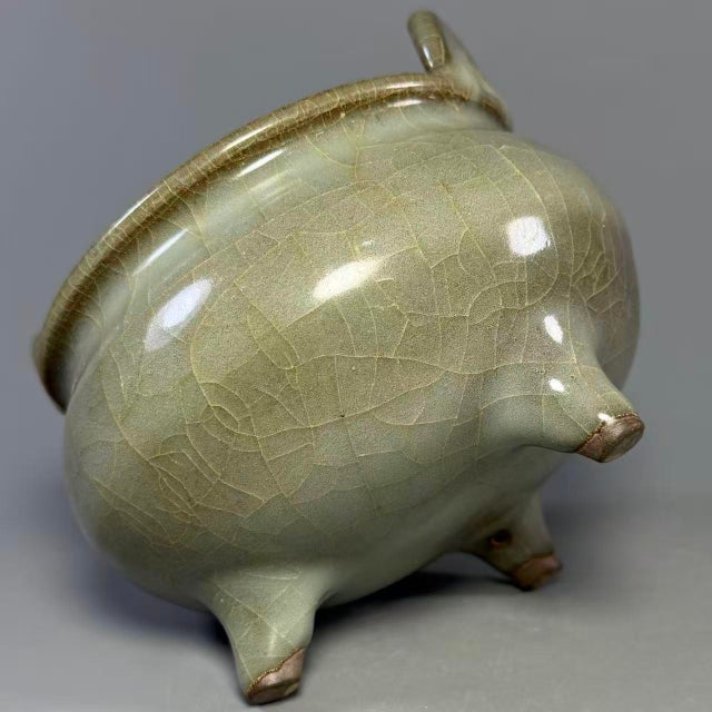 15th Century & Earlier Chinese Celadon Tripod Vessel, Twin‑Handle Crackle‑Glaze Collectible Decorative Censer For Sale - Image 5 of 9