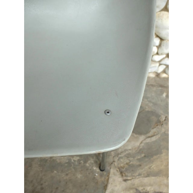 Gray Coquillage Chair by Pierre Guariche for Meurop, 1960s For Sale - Image 12 of 14