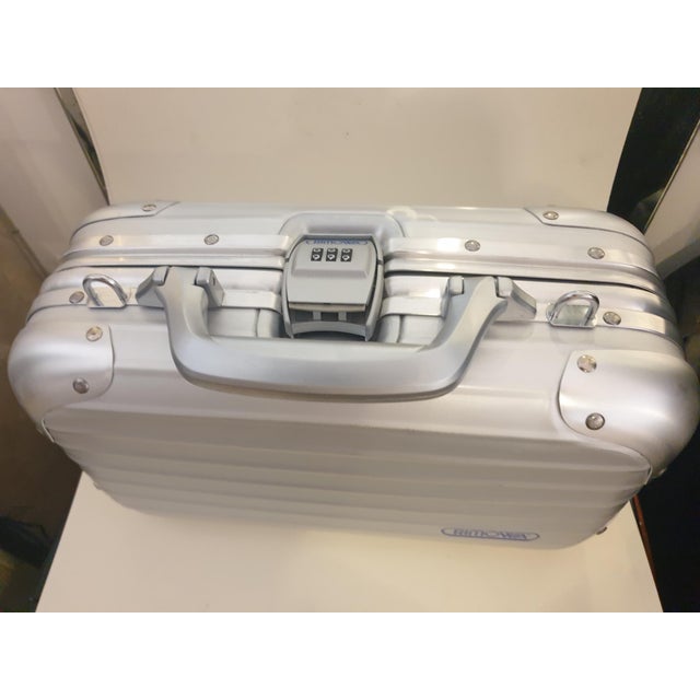 Small Silver Aluminum Beauty Case, 1980s For Sale - Image 3 of 6