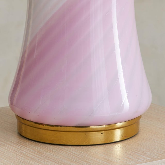 Modern 1970s Italian Murano Glass Pink + White Swirl Table Lamp by Vetri For Sale - Image 3 of 7