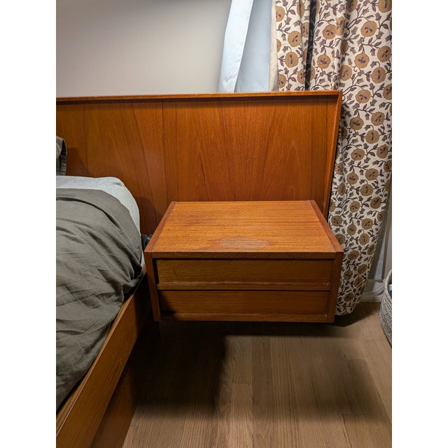 Mid 20th Century MCM Danish Teak Platform Queen Bed For Sale - Image 5 of 9