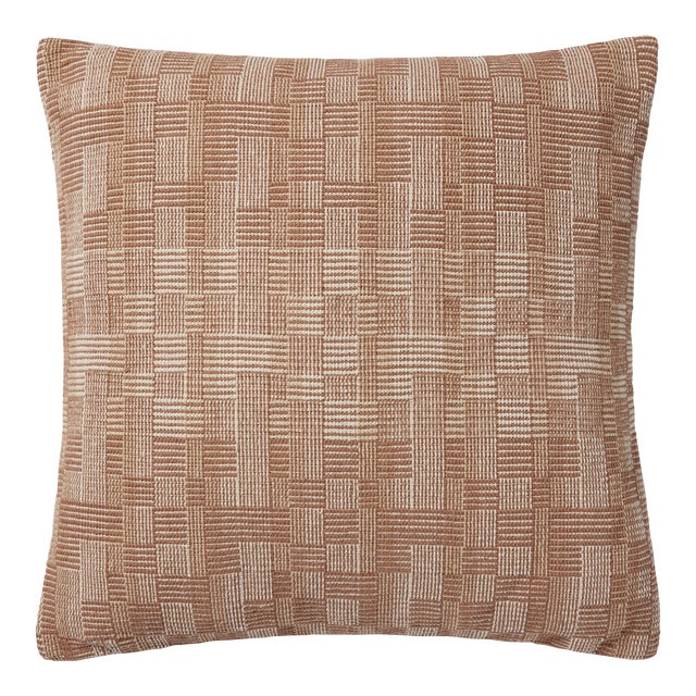 Amber Lewis x Loloi Dolly Clay / Natural 22'' x 22'' Cover with Down Pillow For Sale