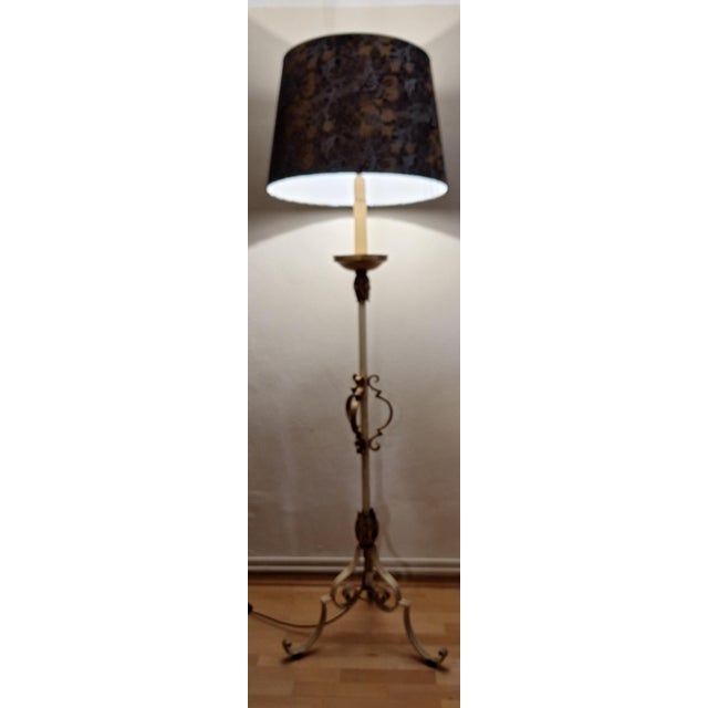 Mid-Century Modern Mid-Century Floor Lamp with Cream-Gold Framed Metal Base and Fabric Shade, 1960s For Sale - Image 3 of 10