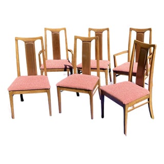 Thomasville "Bryn Mawr" Walnut High-Back Dining Chairs in Knoll Luxe Tempest Bouclé - Set of 6 (2 Arm, 4 Side) 1975 For Sale