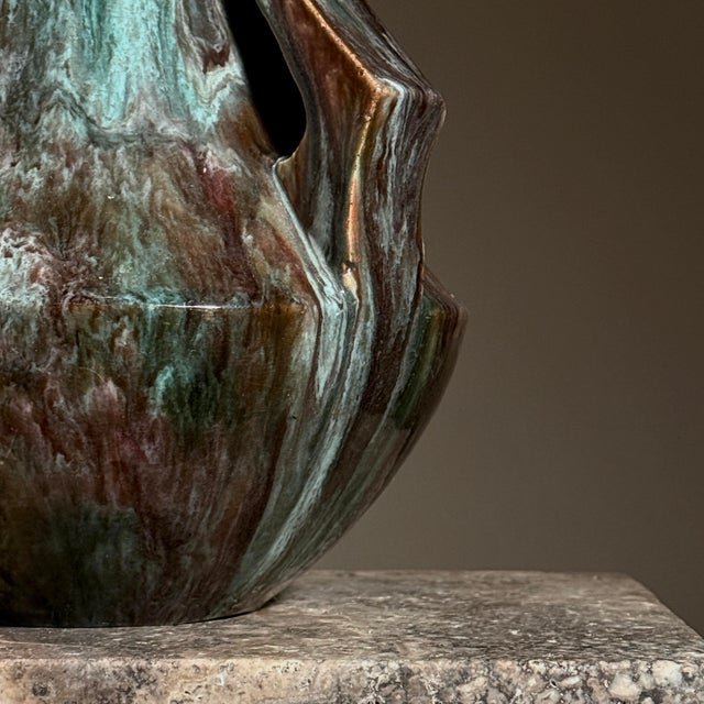 Ceramic Antique 1925 School of Fulper Art Deco Two Handled Glazed Ceramic Vase by Charles Kleve, Signed For Sale - Image 7 of 10