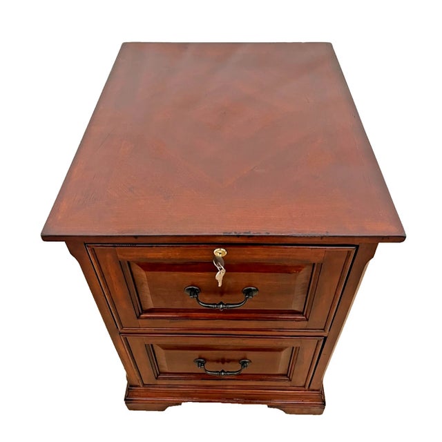 1990s Vintage File Cabinet One Locking Drawer Paneled Sides Legal by Whalen For Sale - Image 4 of 12