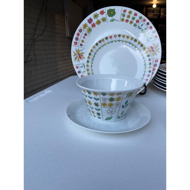 Mid-Century Modern 1960s Rosenthal Studio-Line Emilio Pucci Piemonte 37-Piece Dinnerware Service, Germany For Sale - Image 3 of 6