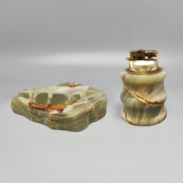 1960s gorgeous smoking set in onyx. The table lighter works perfectly. Made in italy. The items are in excellent...