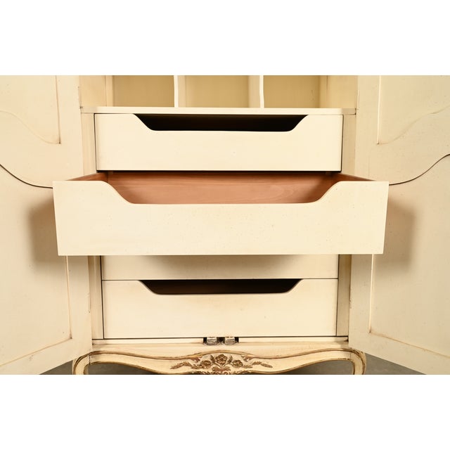 Henredon French Provincial Louis XV Cream Lacquered Armoire Dresser or Gentleman's Chest, Circa 1960s For Sale In South Bend - Image 6 of 15