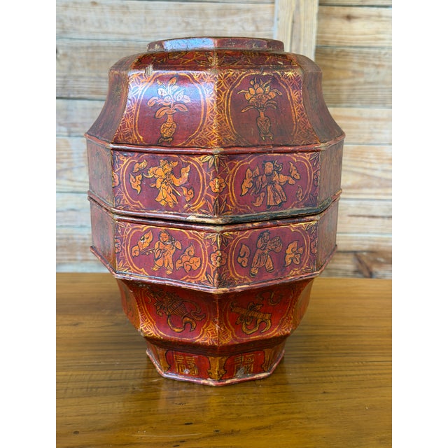 Chinese Antique Chinese Red and Gold Lacquer Octagonal Tiered Wedding Box For Sale - Image 3 of 12