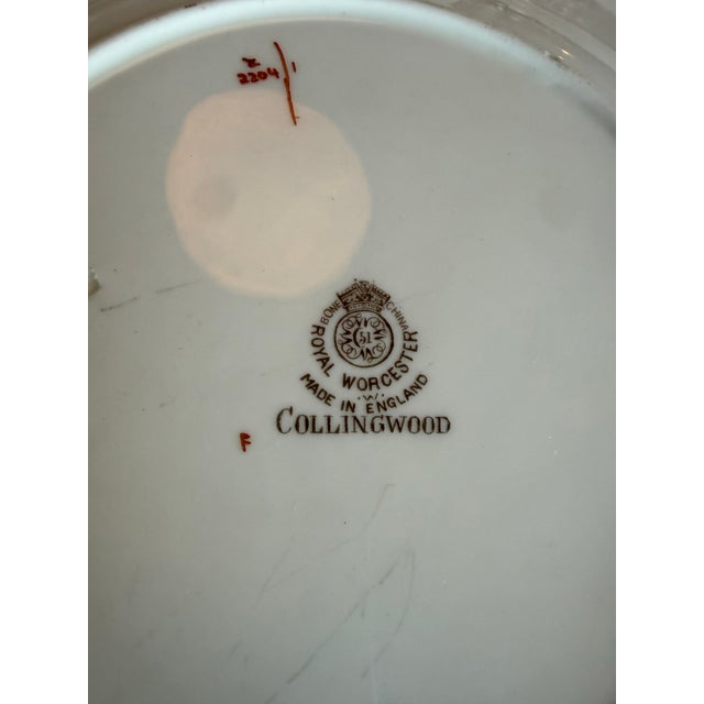 Title: Royal Worcester for Collingwood Green “Cornucopia” Bone China Dessert Plates, C. 1920s — Set of 16 For Sale In New York - Image 6 of 6