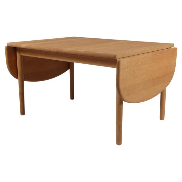 Model GE85 Coffee Table in Oak attributed to Hans J. Wegner for Getama, 2000s For Sale - Image 9 of 9