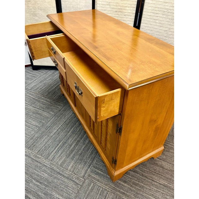 Late 20th Century Late 20th Century Maple Buffet For Sale - Image 5 of 6