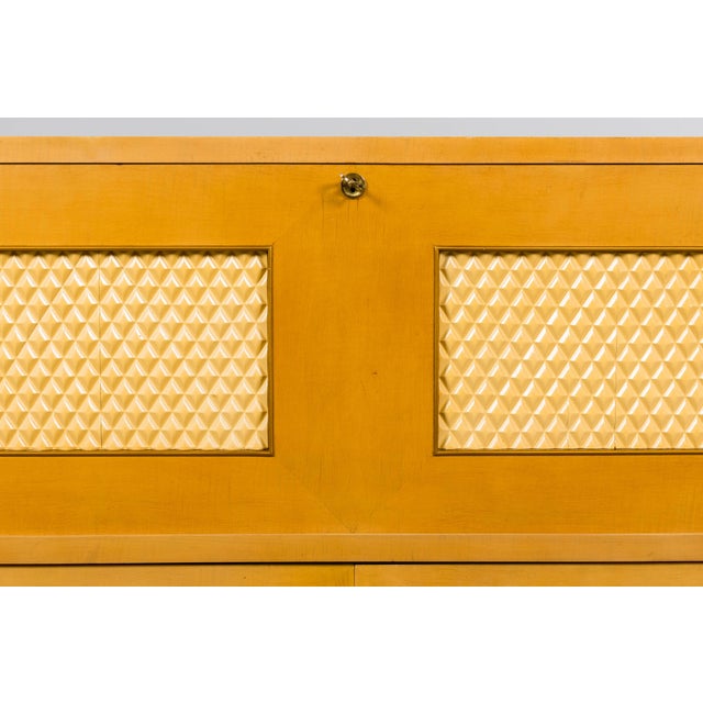 1930s French Art Deco Blond Lacquer Bar Cabinet For Sale - Image 9 of 18