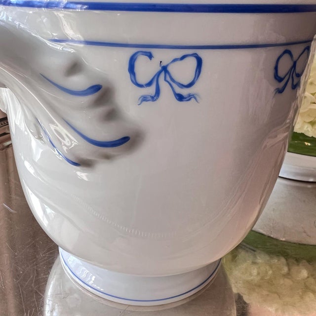 1980s 1980s Vista Allegre Ruban Blue bow cachepot // large planter // jardiniere // champagne bucket // blue and white fine porcelain // preppy design For Sale - Image 5 of 8