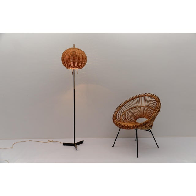 1960s Mid-Century Modern Tripod Brass and Rattan Floor Lamp, Austria, 1950s For Sale - Image 5 of 16