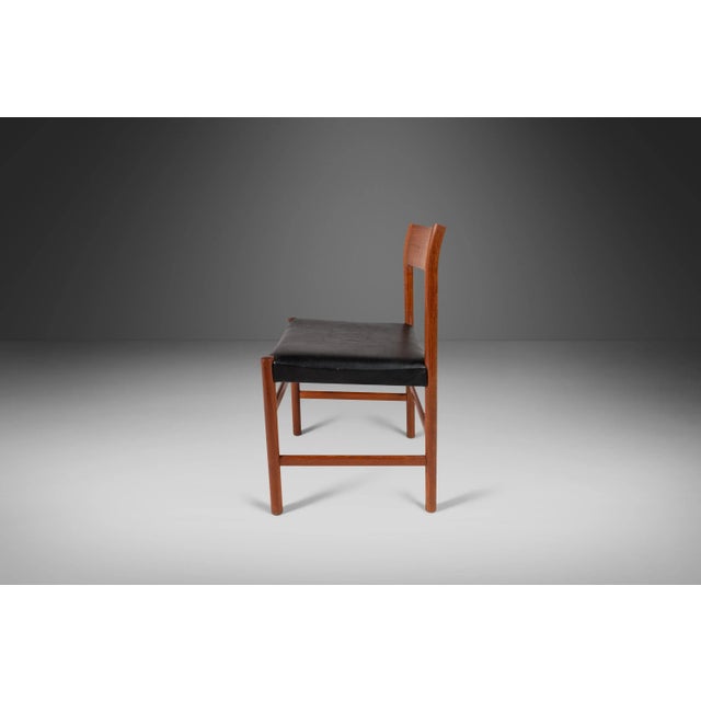 Circa 1960s Arne Halvorsen for L. Jacobsen Møbelsnekkeri 'Model 9' Teak & Patinaed Leather Dining Chairs - Set of 6 For Sale - Image 11 of 12