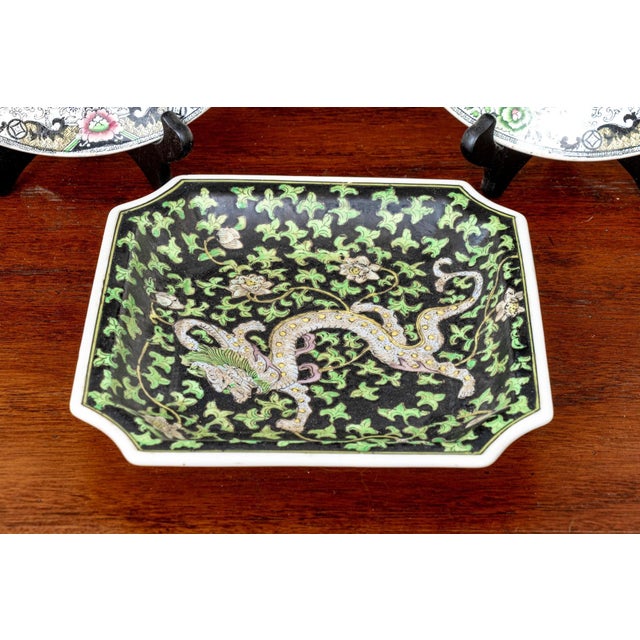 Antique French Creil Et Montereau Chinoiserie Transfer Plates | Pagoda & Garden Scene | C. 1840s–1870s | Pair For Sale - Image 4 of 6