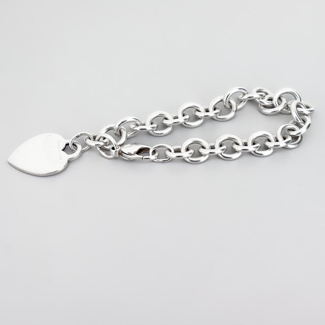 Metal Vintage Tiffany & Co Sterling Silver Cable Link Bracelet With Heart Tag / Charm For Sale - Image 7 of 11