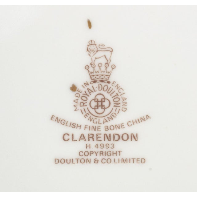 Late 20th Century Royal Doulton "Clarendon" Pattern Partial Porcelain Dinnerware Service, 84 For Sale - Image 5 of 18