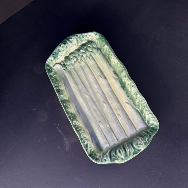 Late 20th Century Italian Asparagus Majolica Serving Plate Signed E. & R. For Sale - Image 5 of 9