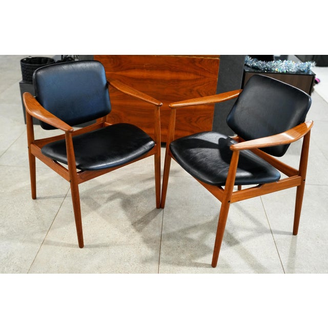1950s Pair of Arne Vodder for Bovirke Bo-92 Armchairs – Danish Mid Century Modern Teak For Sale In Phoenix - Image 6 of 18