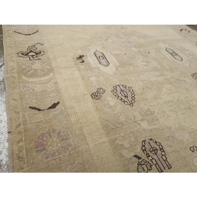 Mid 20th Century Galerie Shabab Collection Mid-20th Century Turkish Anatolian Accent Rug For Sale - Image 5 of 10