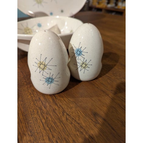 1950s MCM Franciscan Starburst Dinnerware 56 Pc Set - Service for 6 For Sale In Seattle - Image 6 of 12