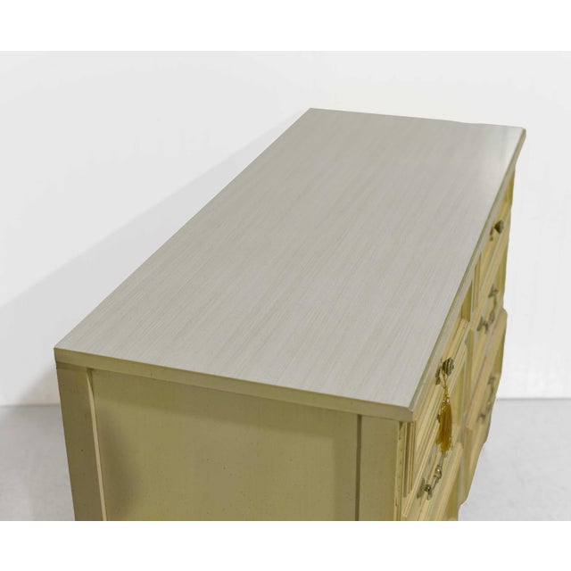 Mid Century Transitional 6 Drawer Dresser by Thomasville For Sale - Image 10 of 14