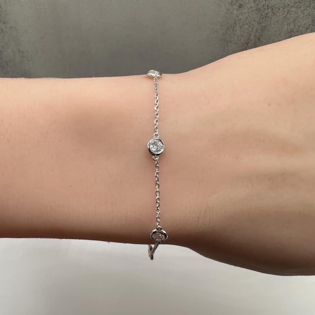 Early 21st Century Diamond Station Bracelet 14kt White Gold 0.90ctw 7in New For Sale - Image 5 of 6