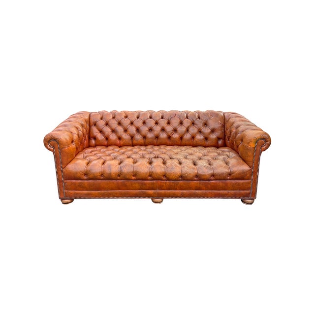Vintage Tufted Chesterfield Leather Sofa Seating in English Traditional Style For Sale - Image 9 of 12