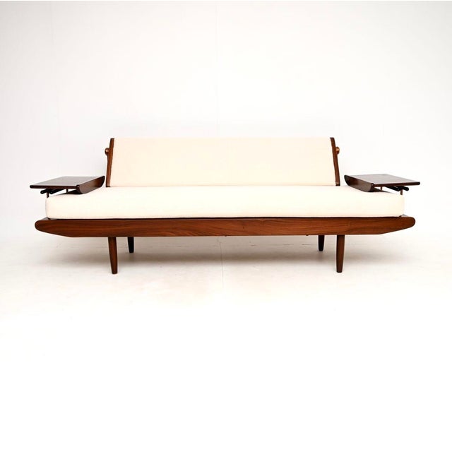 An outstanding and very rare vintage sofa bed by Toothill, made in England and dating from the 1960’s. These were...