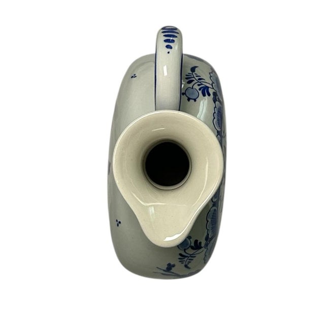 Vintage Hand-Painted Floral Handled Vase by M.W. Verdoold for Royal Delft, 1975 For Sale - Image 6 of 8