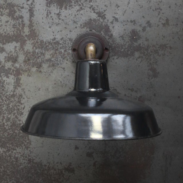 Vintage Industrial French Wall Light in Black Enamel and Cast Iron For Sale - Image 4 of 7