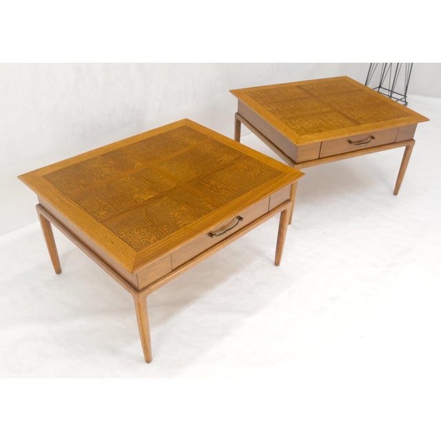 Tomlinson Pair of Fine Blond Tiger Maple Square End Side Lamp Tables One Drawer MINT For Sale - Image 4 of 18