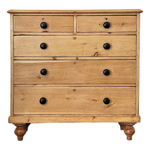 Antique English Pine Chest of Drawers (Dresser) With Dark Knobs - Circa 1880 For Sale
