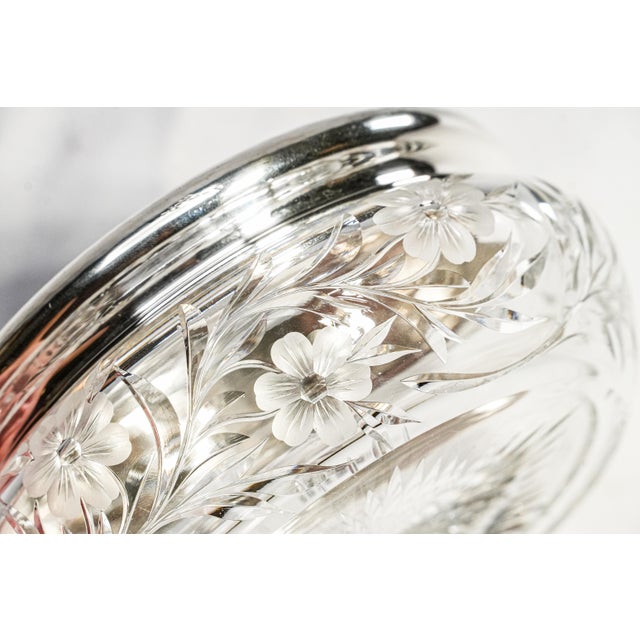 Stunning Large Antique Crystal Powder Jar Sterling Silver Lid Floral Cut Glass Edwardian Vanity Box For Sale In New York - Image 6 of 16