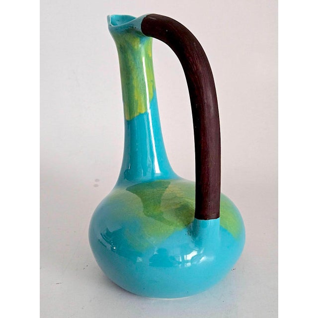 Jaru Mid 20th Century Jaru California Art Pottery Bird Vase by Edmund Ronaky For Sale - Image 4 of 13