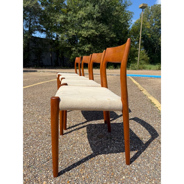 Niels Moller 1960s Ansager Møbler Teak Dining Table and Set of Møller 77 Dining Chairs - Set of 5 For Sale - Image 4 of 12