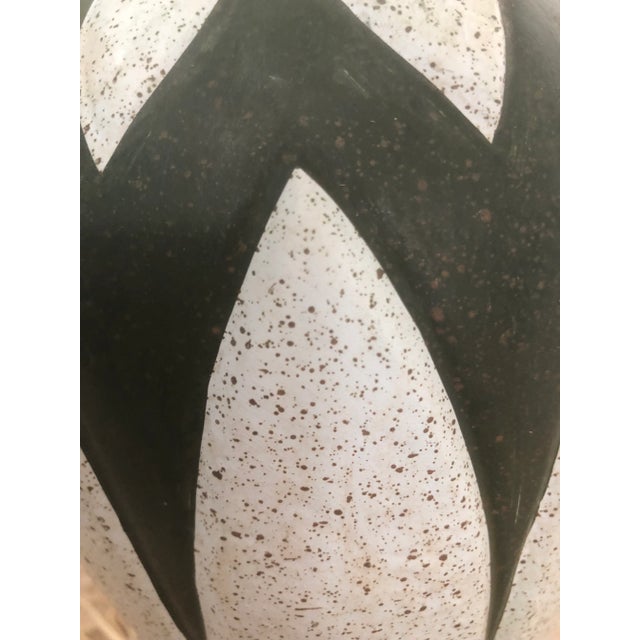 Ceramic Mid-Century Modern Ceramic Painted Blue and Green With Gold-Colored Flecks Table Lamp For Sale - Image 7 of 9