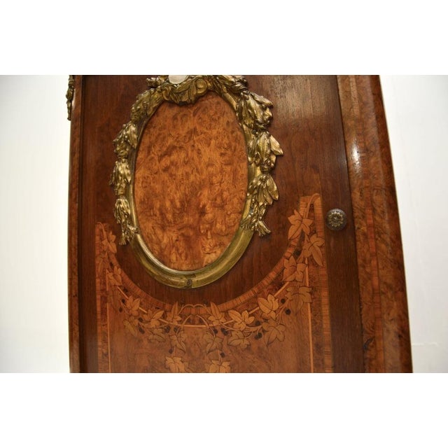 French Inlaid Walnut Bedside Cabinets with Marble Tops, 1870s, Set of 2 For Sale - Image 12 of 15