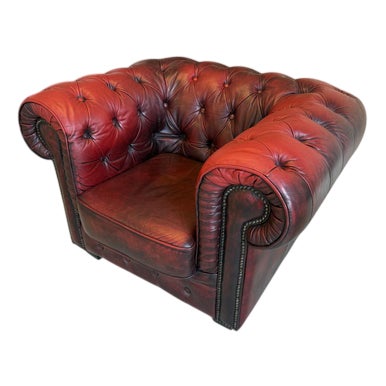 Chesterfield Club Armchair in Leather For Sale
