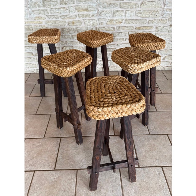 Set of 6 Vintage French Wood and Hemp Bar Stools Attributed to Adrien Audoux and Frida Minet For Sale In Austin - Image 6 of 18