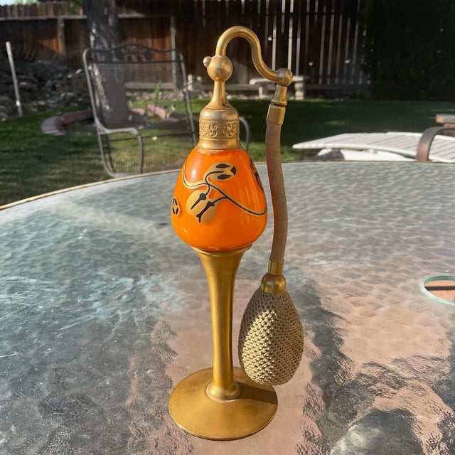 Art Deco Circa 1920 DeVilbiss Perfume Bottle For Sale - Image 3 of 4