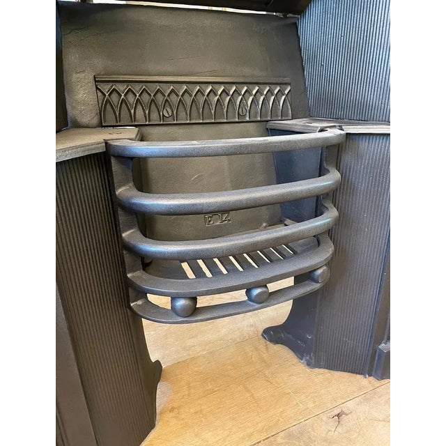 Vintage Regency Style Register Grate in Cast Iron, 2000 For Sale - Image 6 of 10