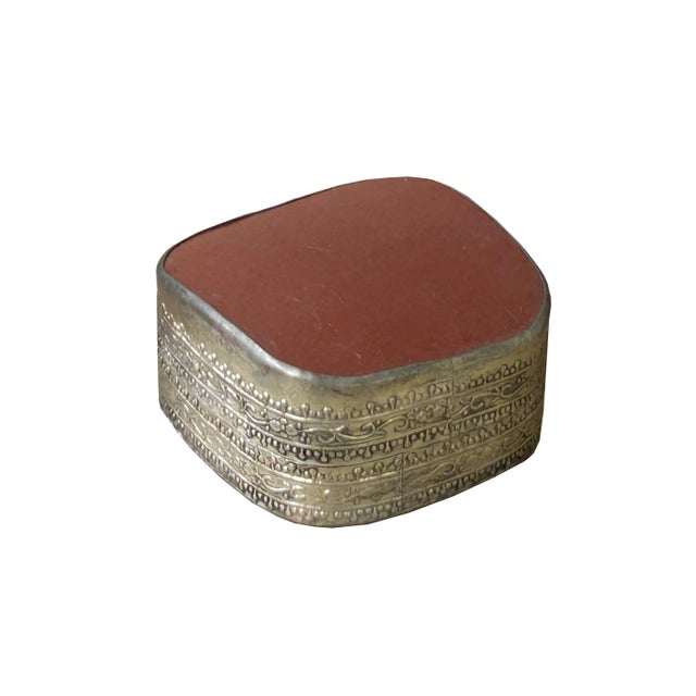 3.25" Chinese Old White Base Brick Red Porcelain Art Pewter Box For Sale - Image 4 of 7