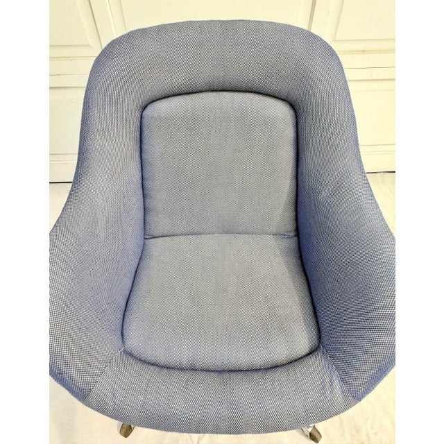 Mid-Century Modern 1970's Max Pearson for Knoll Newly Reupholstered Executive Desk Chair For Sale - Image 3 of 12