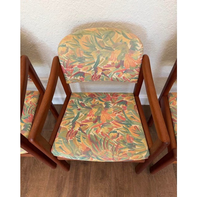 Mid-Century Modern Vintage Mid-Century Modern Teak Dining Chairs - Set of 4 For Sale - Image 3 of 10