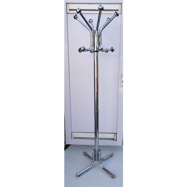 Space Age Chromed Sputnik Hall Coat Rack, 1970s, in Very Good conditions. Designed 1970 to 1979